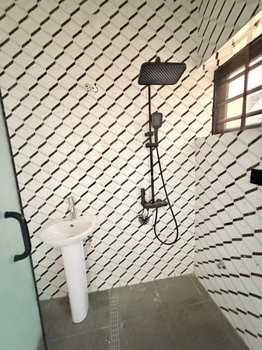 Clean 2 Bedroom Apartment in a Serene Estate, Magodo Gra 1, Gra Phase 1, Magodo, Lagos, House for Sale