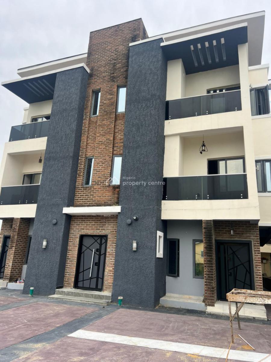 a Well Built 2 Bedroom Flat, Pepperoni, Abraham Adesanya, Ajah, Lekki Phase 2, Lekki, Lagos, Flat / Apartment for Rent