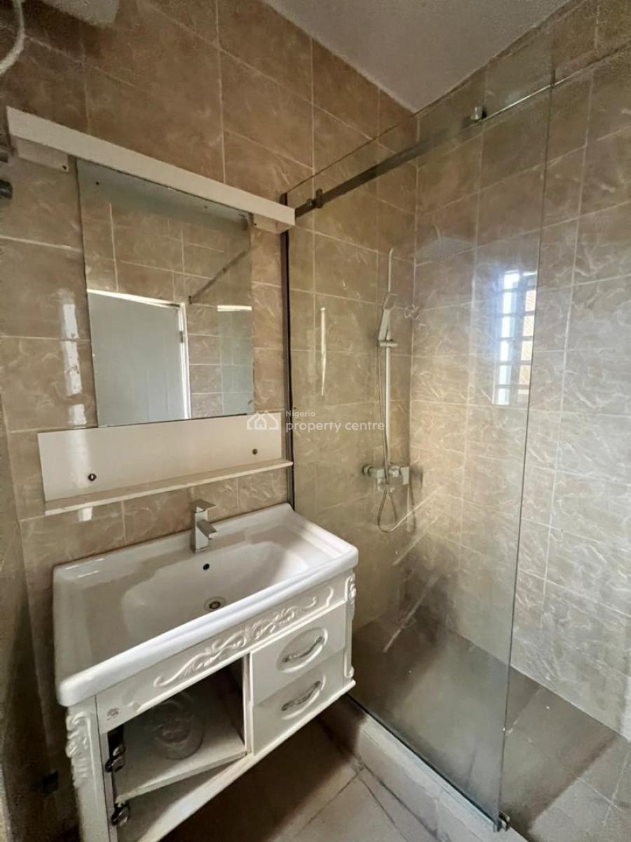 a Well Built 2 Bedroom Flat, Pepperoni, Abraham Adesanya, Ajah, Lekki Phase 2, Lekki, Lagos, Flat / Apartment for Rent