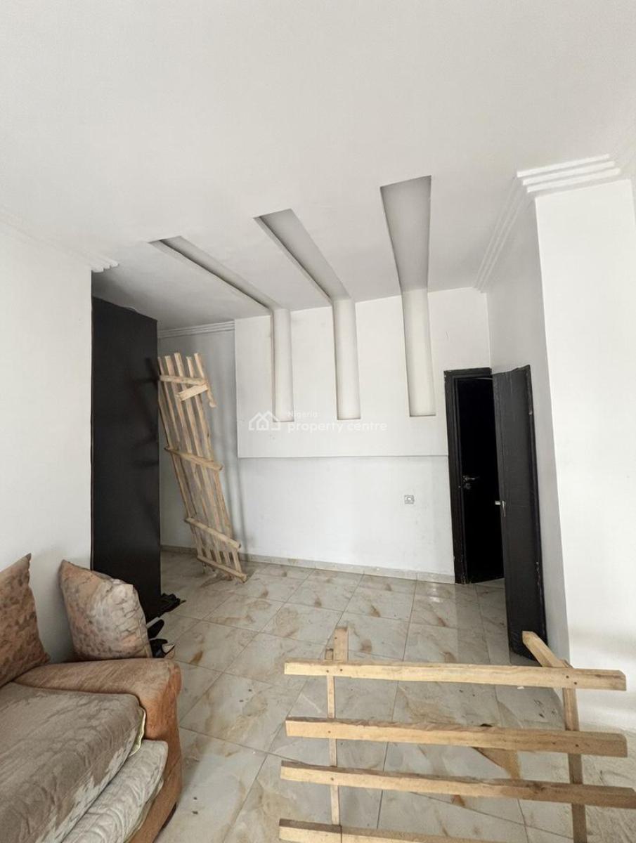 a Well Built 2 Bedroom Flat, Pepperoni, Abraham Adesanya, Ajah, Lekki Phase 2, Lekki, Lagos, Flat / Apartment for Rent