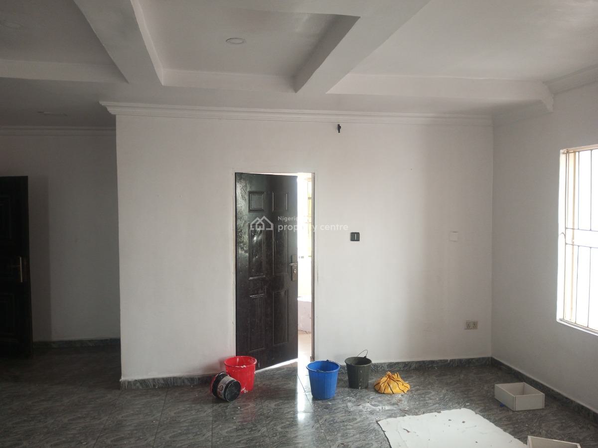 Very Clean and Massive 2 Bedroom Upstairs in a Secured Estate, Badore, Ajah, Lagos, Flat / Apartment for Rent
