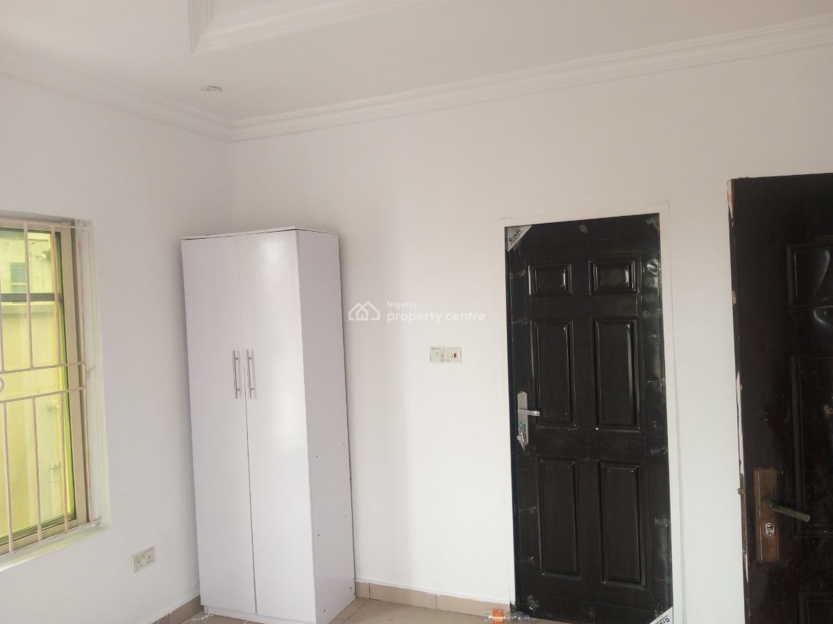 Very Clean and Massive 2 Bedroom Upstairs in a Secured Estate, Badore, Ajah, Lagos, Flat / Apartment for Rent