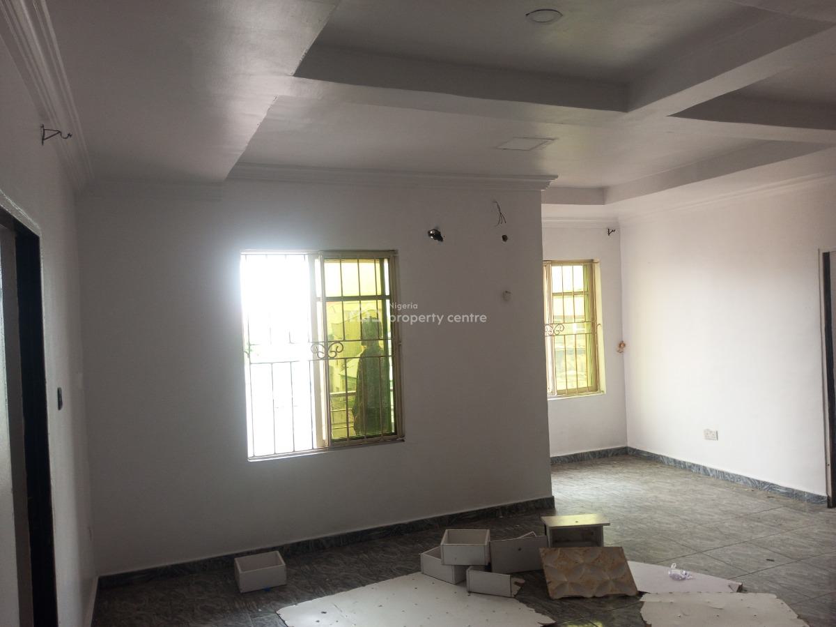 Very Clean and Massive 2 Bedroom Upstairs in a Secured Estate, Badore, Ajah, Lagos, Flat / Apartment for Rent
