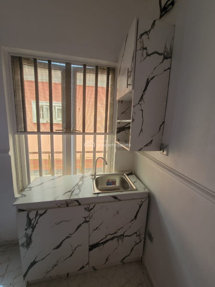 Massive 1 Bedroom Mini Flat, Chevron Drive, Lekki, Lagos, Mini Flat (room and Parlour) for Rent