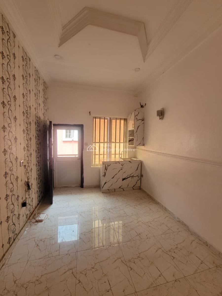 Massive 1 Bedroom Mini Flat, Chevron Drive, Lekki, Lagos, Mini Flat (room and Parlour) for Rent