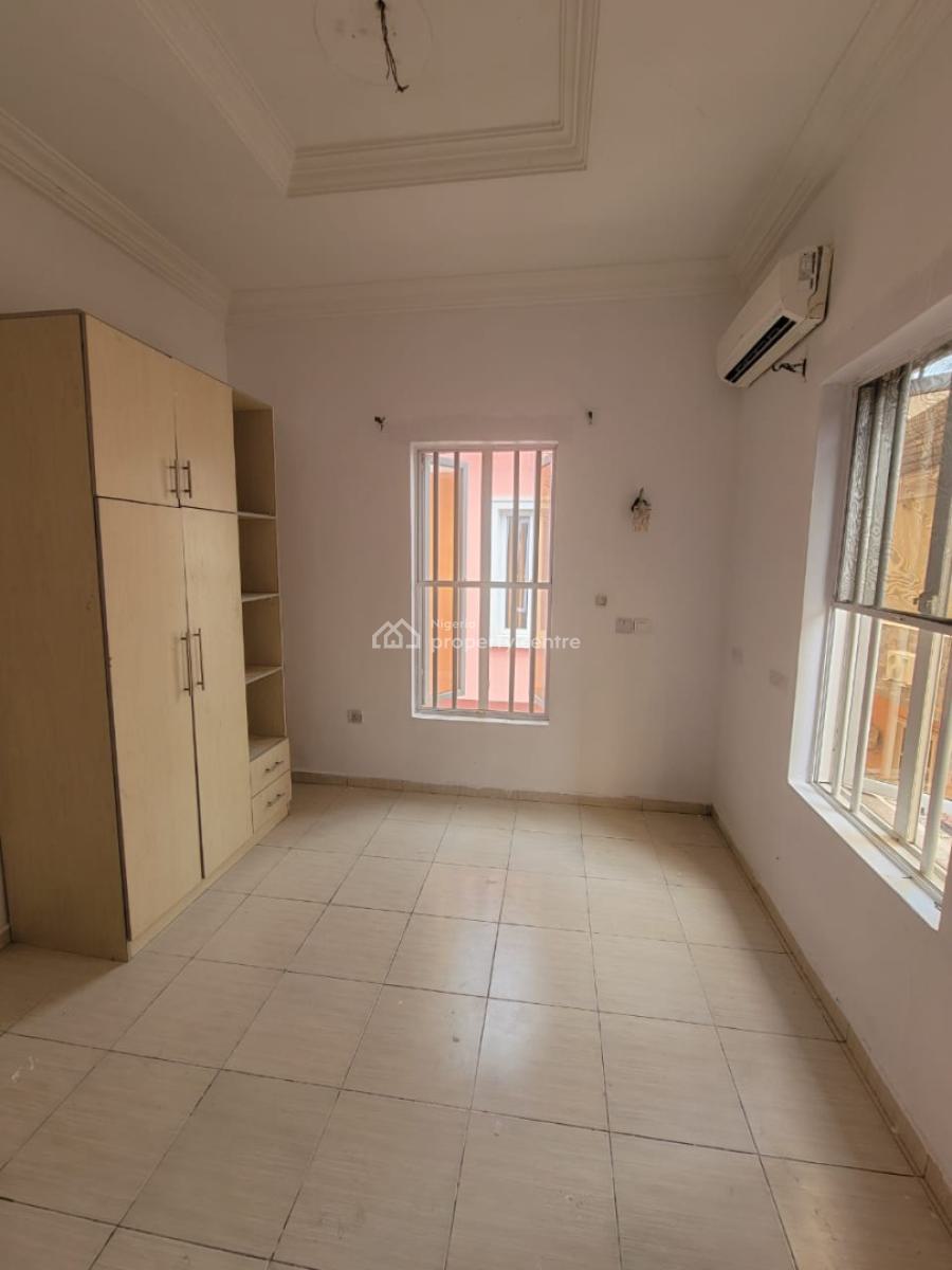 Massive 1 Bedroom Mini Flat, Chevron Drive, Lekki, Lagos, Mini Flat (room and Parlour) for Rent