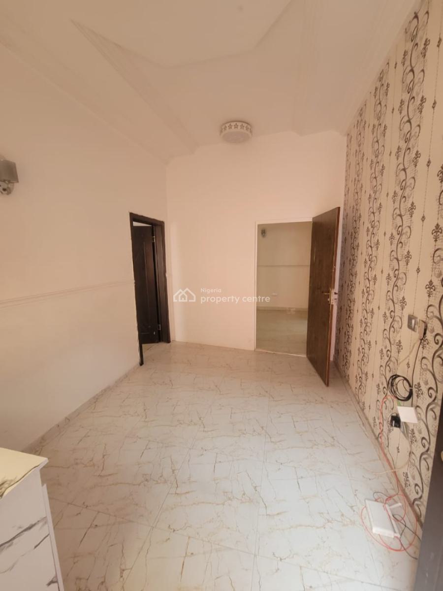 Massive 1 Bedroom Mini Flat, Chevron Drive, Lekki, Lagos, Mini Flat (room and Parlour) for Rent