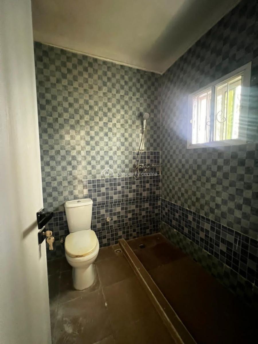 Exotic 3 Bedroom Flat, Upstairs in a Beautiful Estate, Lekki, Lagos, Flat / Apartment for Rent