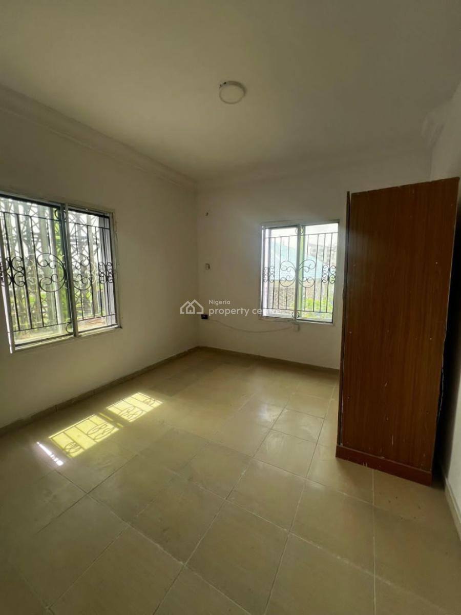 Exotic 3 Bedroom Flat, Upstairs in a Beautiful Estate, Lekki, Lagos, Flat / Apartment for Rent