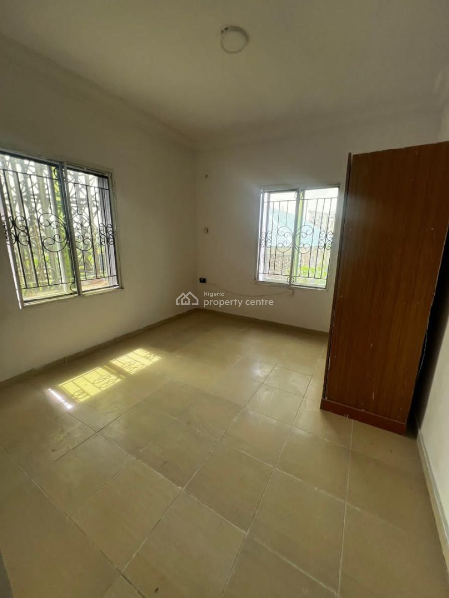 Exotic 3 Bedroom Flat, Upstairs in a Beautiful Estate, Lekki, Lagos, Flat / Apartment for Rent