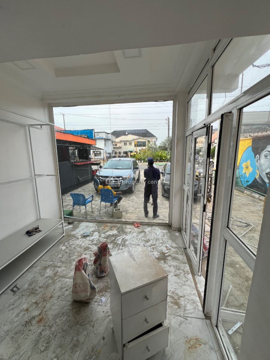 Ground Floor Shop/commercial Space Facing a Major Commercial Road, Lekki Phase 1, Lekki, Lagos, Commercial Property for Rent