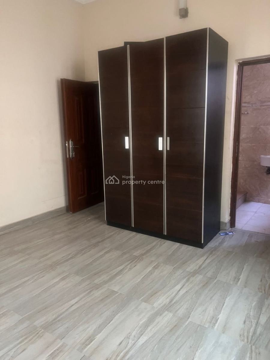 a Spacious Single Room in a Shared Apartment, West Gate Estate, Off Spg Road, Ologolo, Lekki, Lagos, Self Contain (single Rooms) for Rent