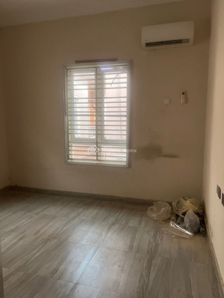 a Spacious Single Room in a Shared Apartment, West Gate Estate, Off Spg Road, Ologolo, Lekki, Lagos, Self Contain (single Rooms) for Rent