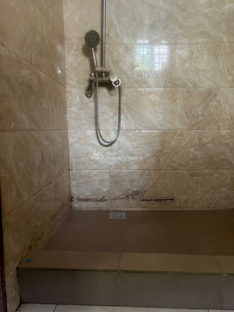 a Spacious Single Room in a Shared Apartment, West Gate Estate, Off Spg Road, Ologolo, Lekki, Lagos, Self Contain (single Rooms) for Rent