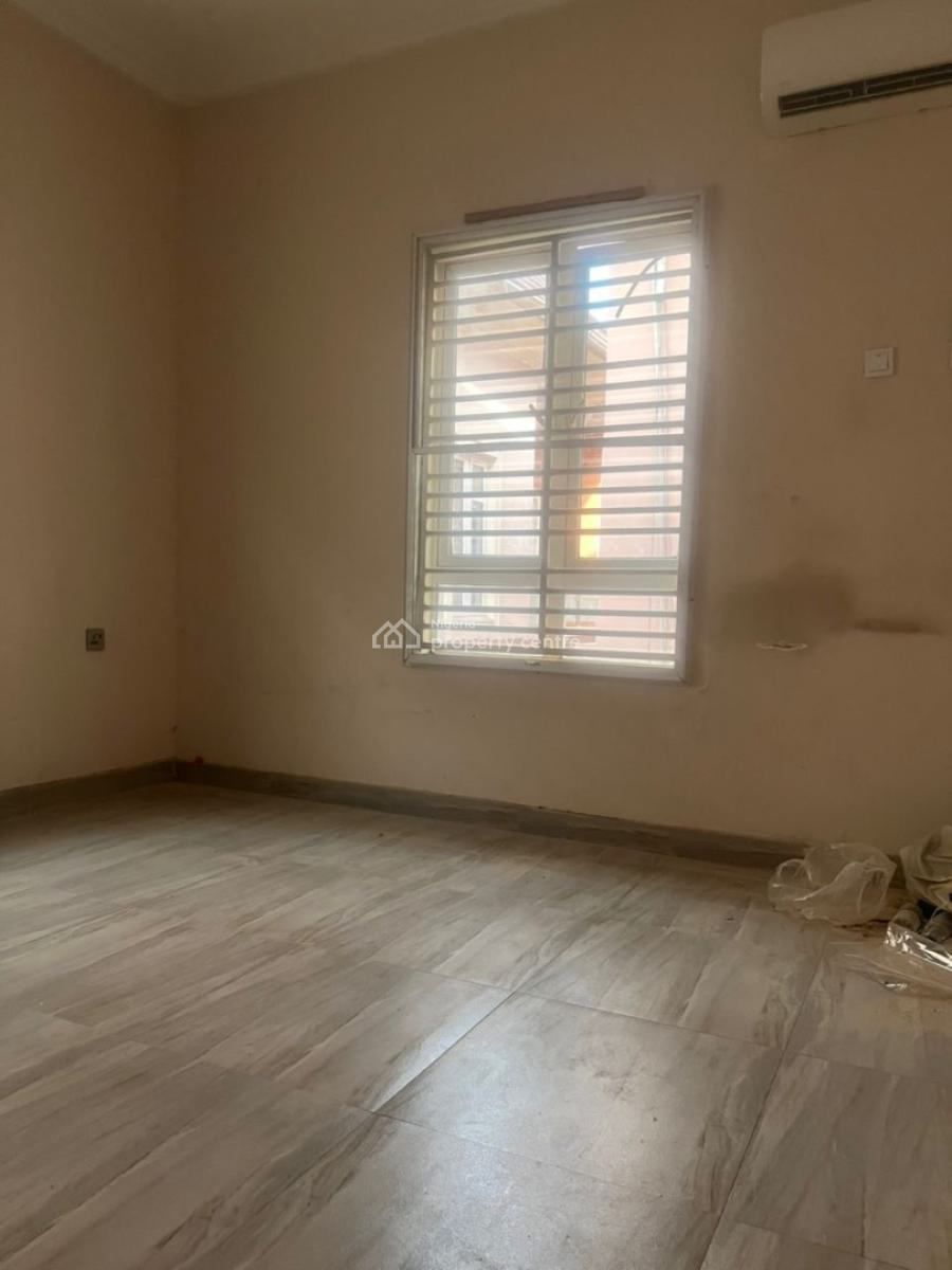 a Spacious Single Room in a Shared Apartment, West Gate Estate, Off Spg Road, Ologolo, Lekki, Lagos, Self Contain (single Rooms) for Rent