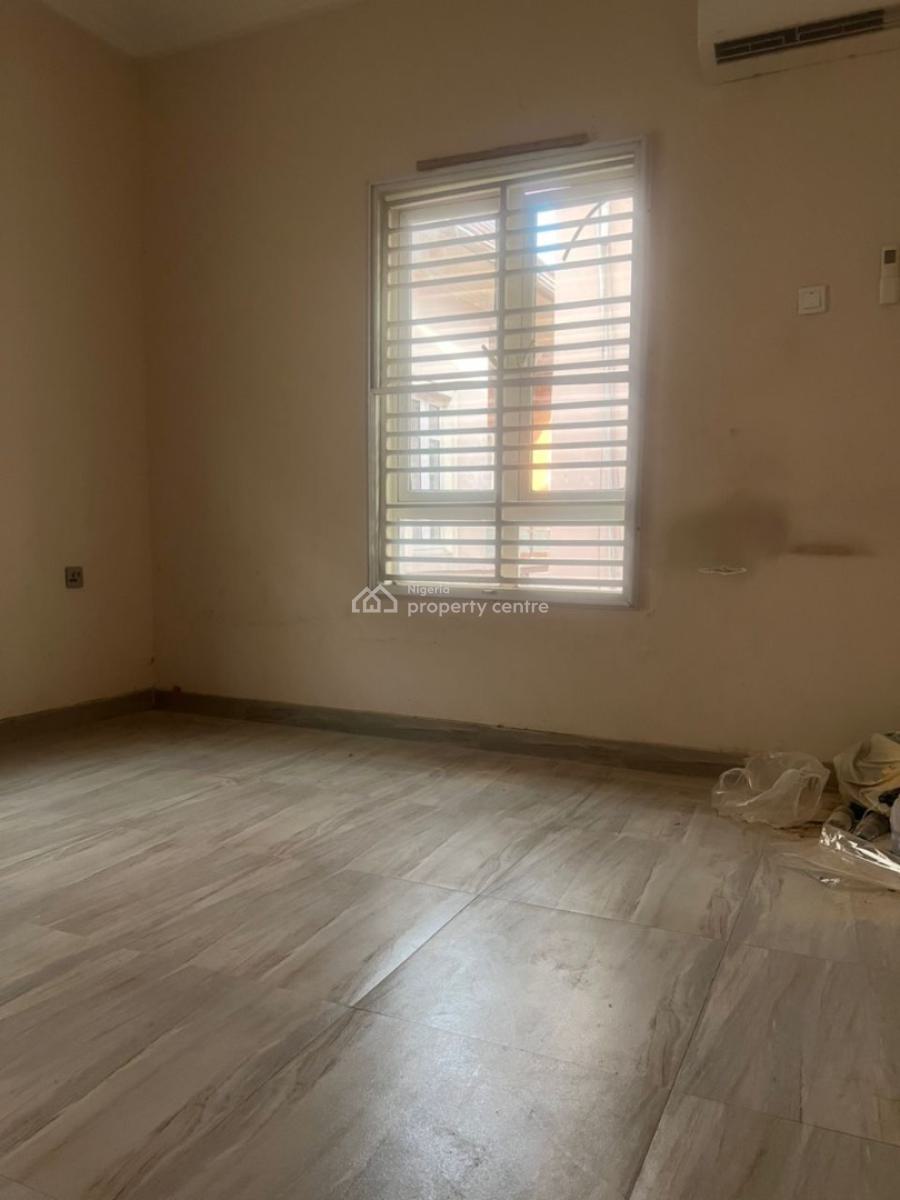 a Spacious Single Room in a Shared Apartment, West Gate Estate, Off Spg Road, Ologolo, Lekki, Lagos, Self Contain (single Rooms) for Rent