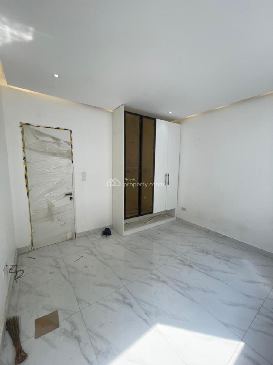 Investment Worthy 2 Bedroom Apartment with Rooftop, Swimming Pool, Lekki Phase 1, Lekki, Lagos, Flat / Apartment for Sale