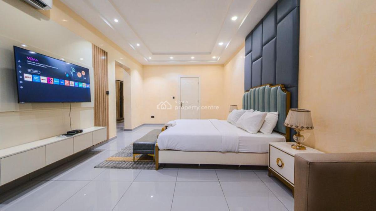 Luxury 4 Bedroom Apartment, Lekki Phase 1, Lekki, Lagos, Flat / Apartment Short Let