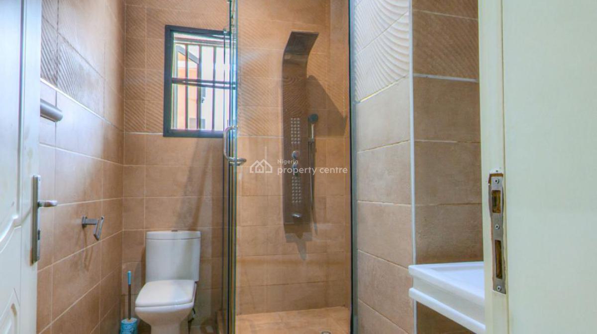Luxury 4 Bedroom Apartment, Lekki Phase 1, Lekki, Lagos, Flat / Apartment Short Let