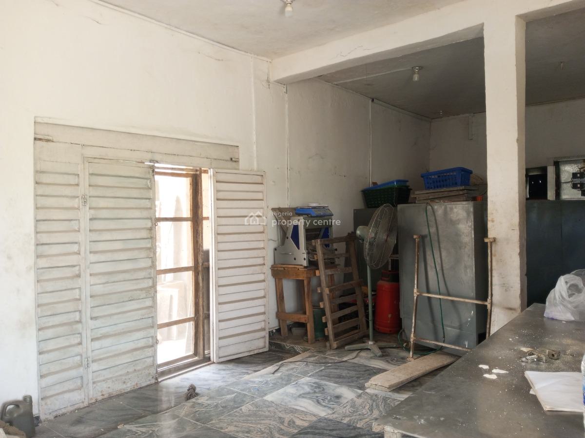 Massive Shop, Directly Facing Addo Road, Ado, Ajah, Lagos, Shop for Rent