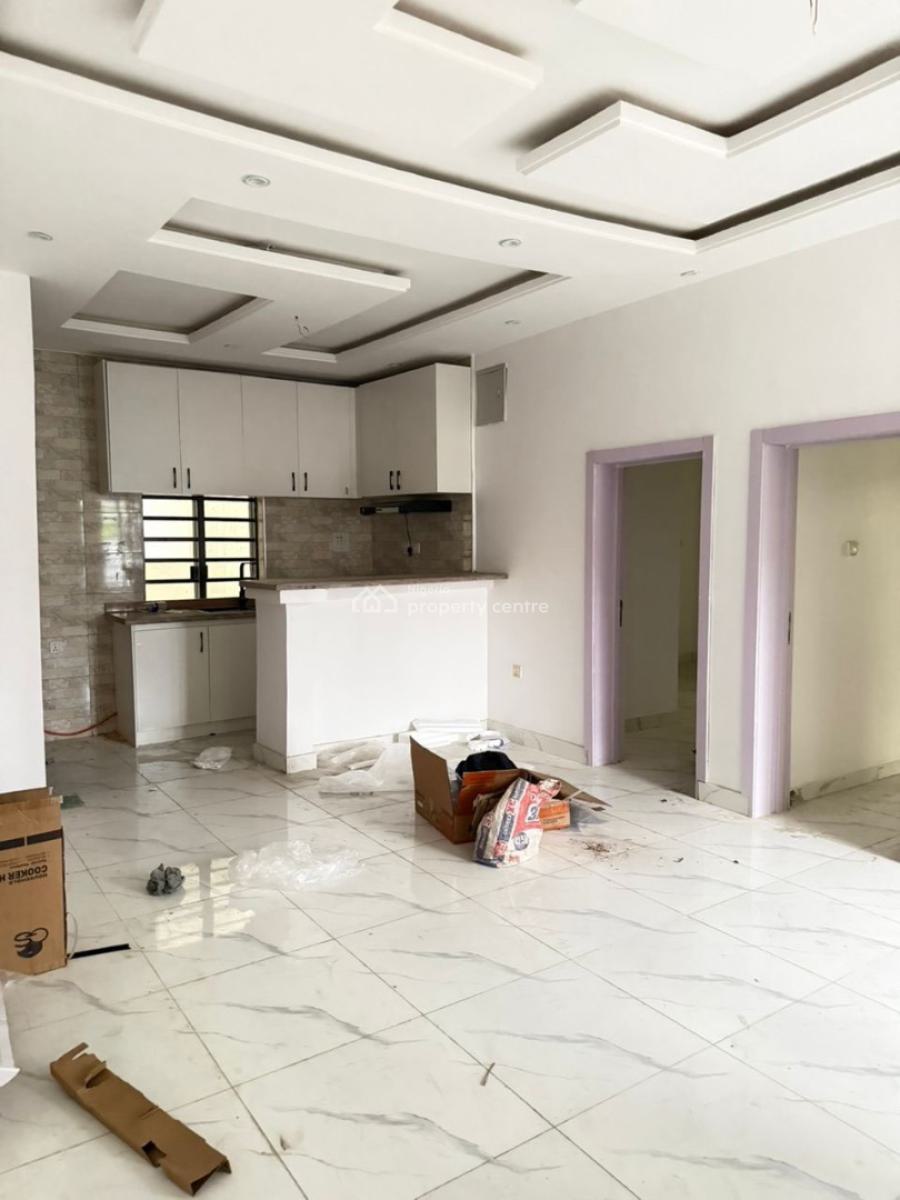 Standard 2 Bedroom Apartment, Coastal Road, Lekki, Lagos, Flat / Apartment for Rent