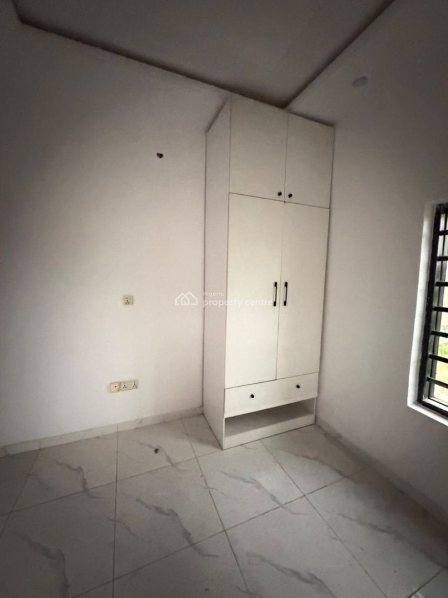 Standard 2 Bedroom Apartment, Coastal Road, Lekki, Lagos, Flat / Apartment for Rent
