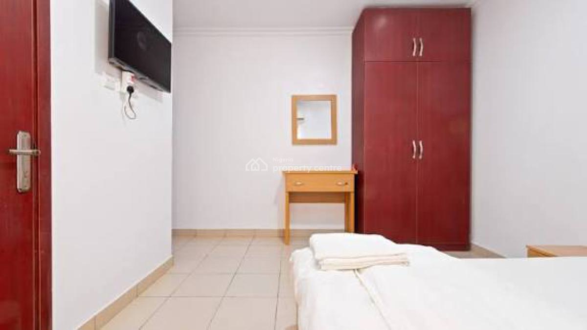 Exquisitely Furnished 3 Bedroom Apartment, Cromwell Estate, Chevron, Lekki Expressway, Lekki, Lagos, Flat / Apartment for Rent