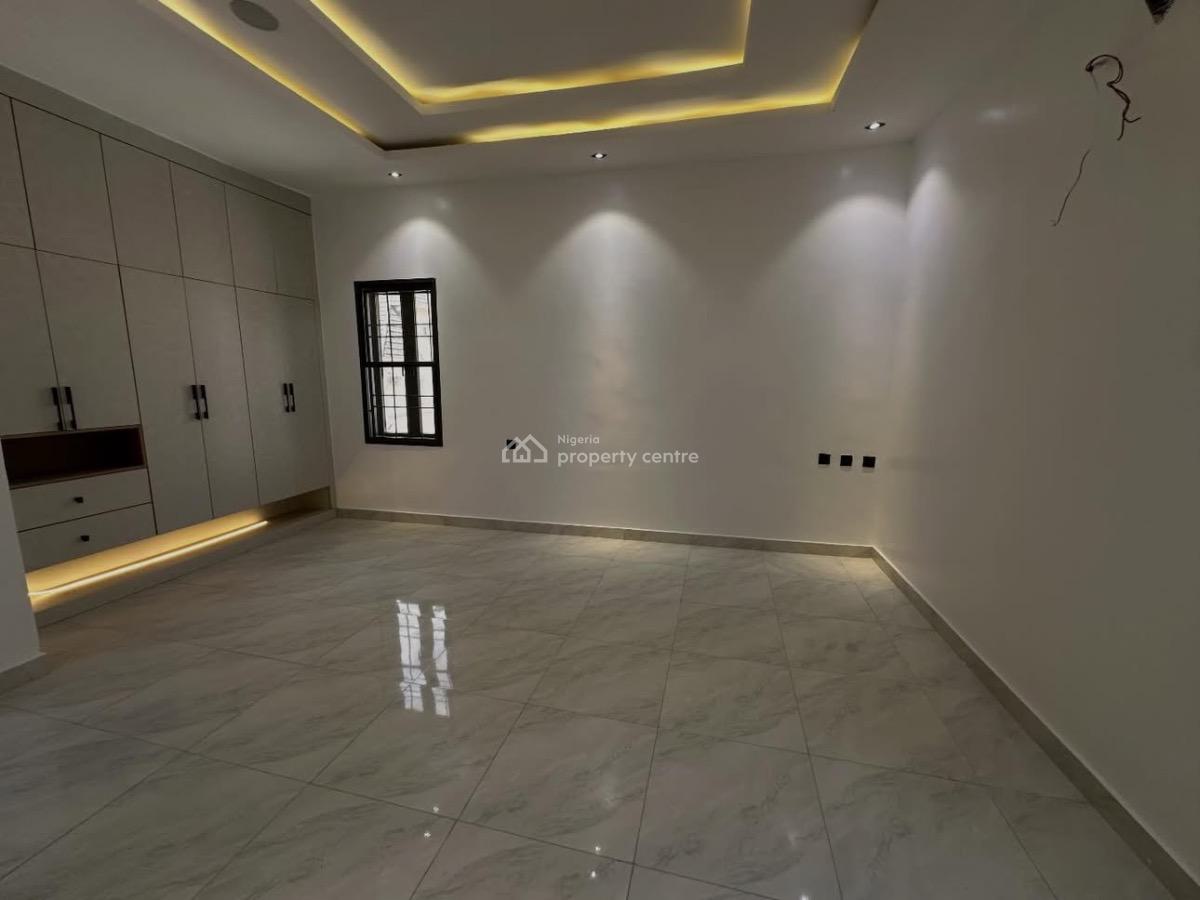 Smart 6 Bedroom Detached Duplex with a Pool & Gym on 900sqm, Guzape District, Abuja, Detached Duplex for Sale