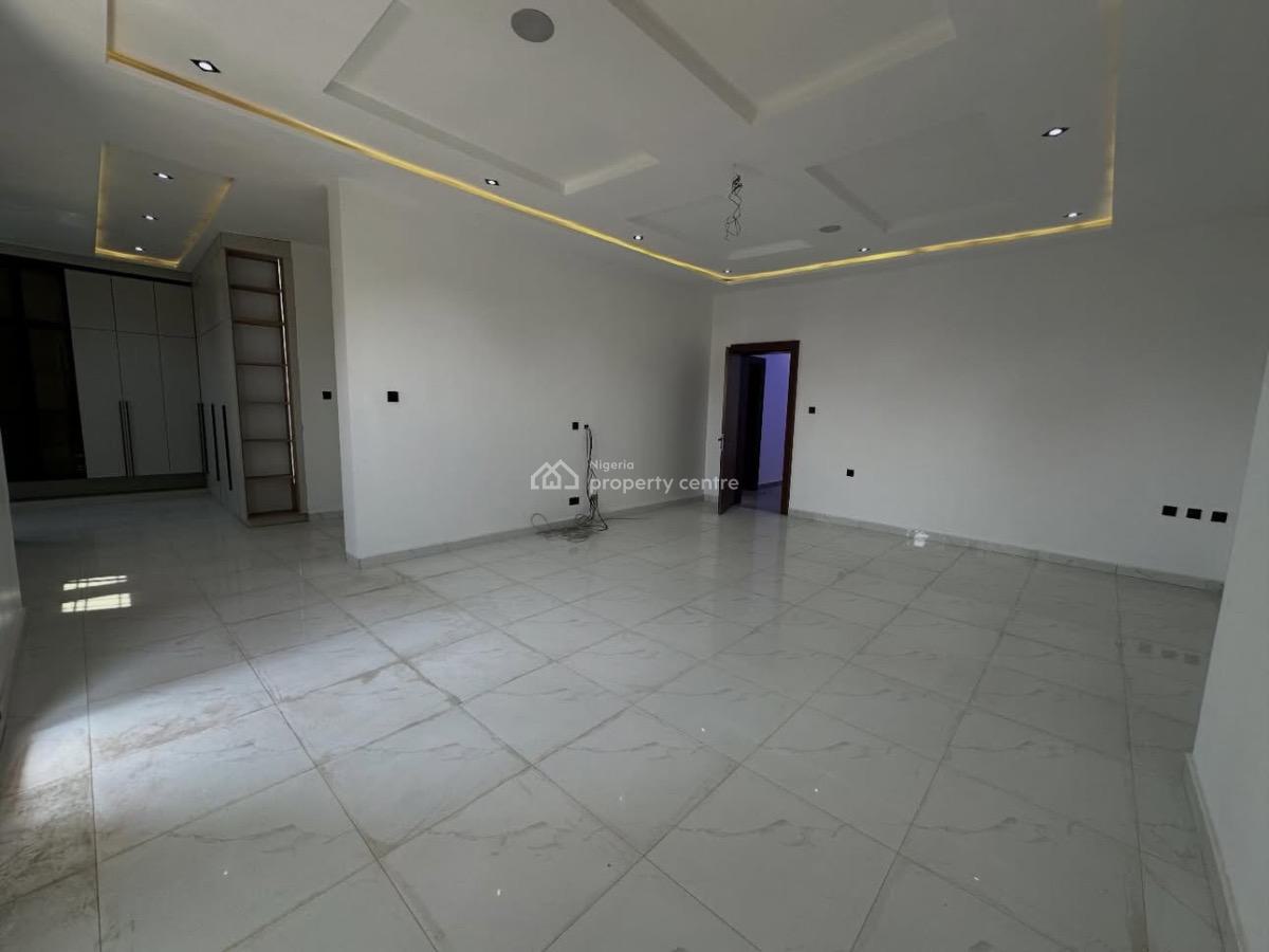 Smart 6 Bedroom Detached Duplex with a Pool & Gym on 900sqm, Guzape District, Abuja, Detached Duplex for Sale