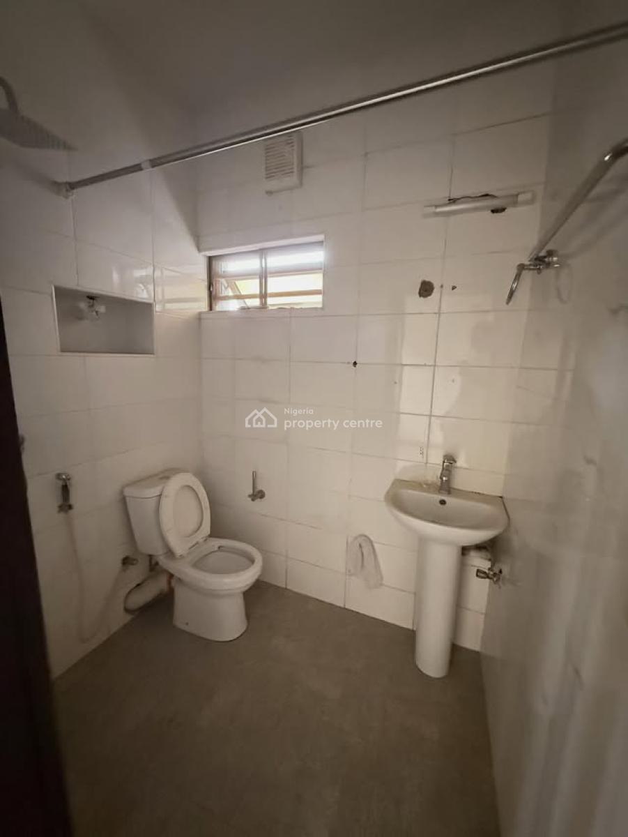 Super Spacious 3 Bedroom Flat with Bq, Durumi, Abuja, Flat / Apartment for Rent