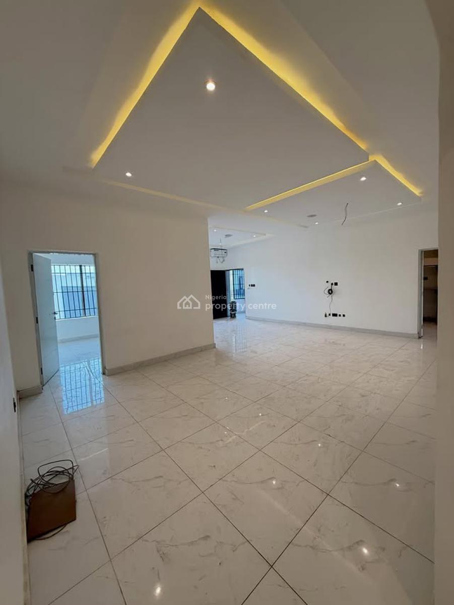 Exquisitely Finished 3 Bedroom Apartment with Bq, Guzape District, Abuja, Flat / Apartment for Rent