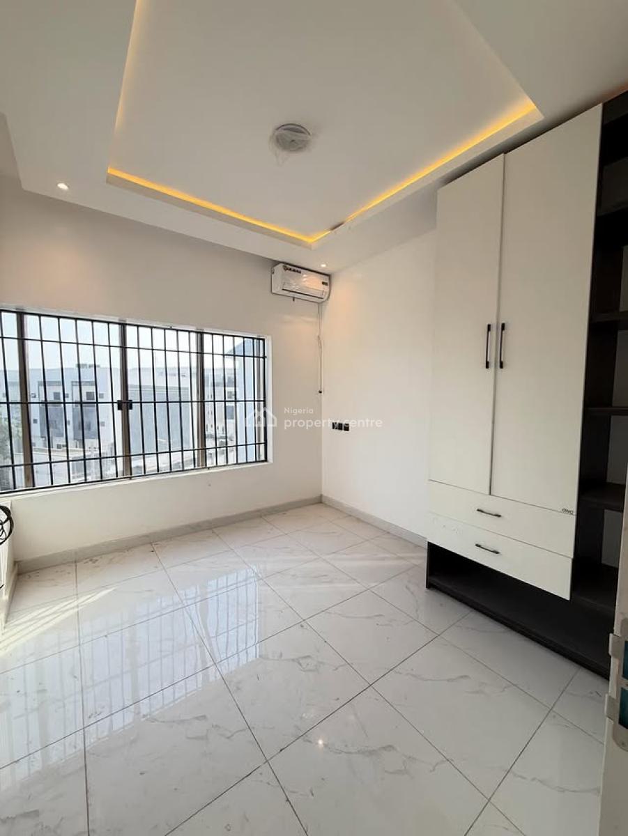 Exquisitely Finished 3 Bedroom Apartment with Bq, Guzape District, Abuja, Flat / Apartment for Rent