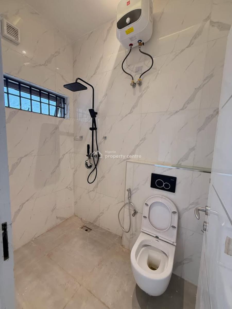 Exquisitely Finished 3 Bedroom Apartment with Bq, Guzape District, Abuja, Flat / Apartment for Rent