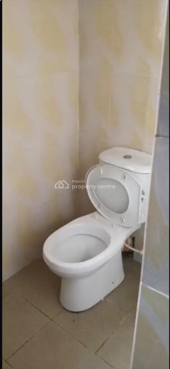 2 Bedroom Apartment -- Governors Consent, Jakande, Lekki, Lagos, Flat / Apartment for Sale