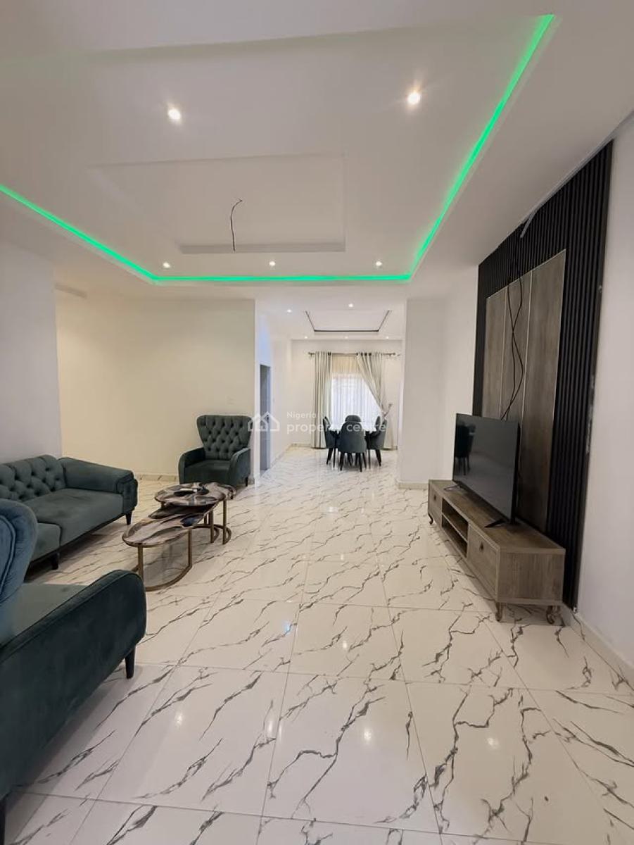 Exquisitely Finished 3 Bedroom Apartment with Bq, Guzape District, Abuja, Flat / Apartment for Rent