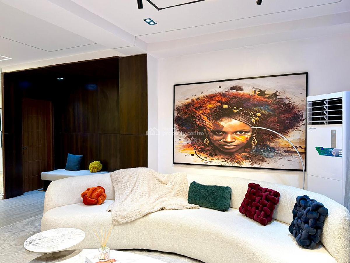 Exquisite 2 Bedroom Apartment, Freedom Way, Lekki Phase 1, Lekki, Lagos, Flat / Apartment Short Let