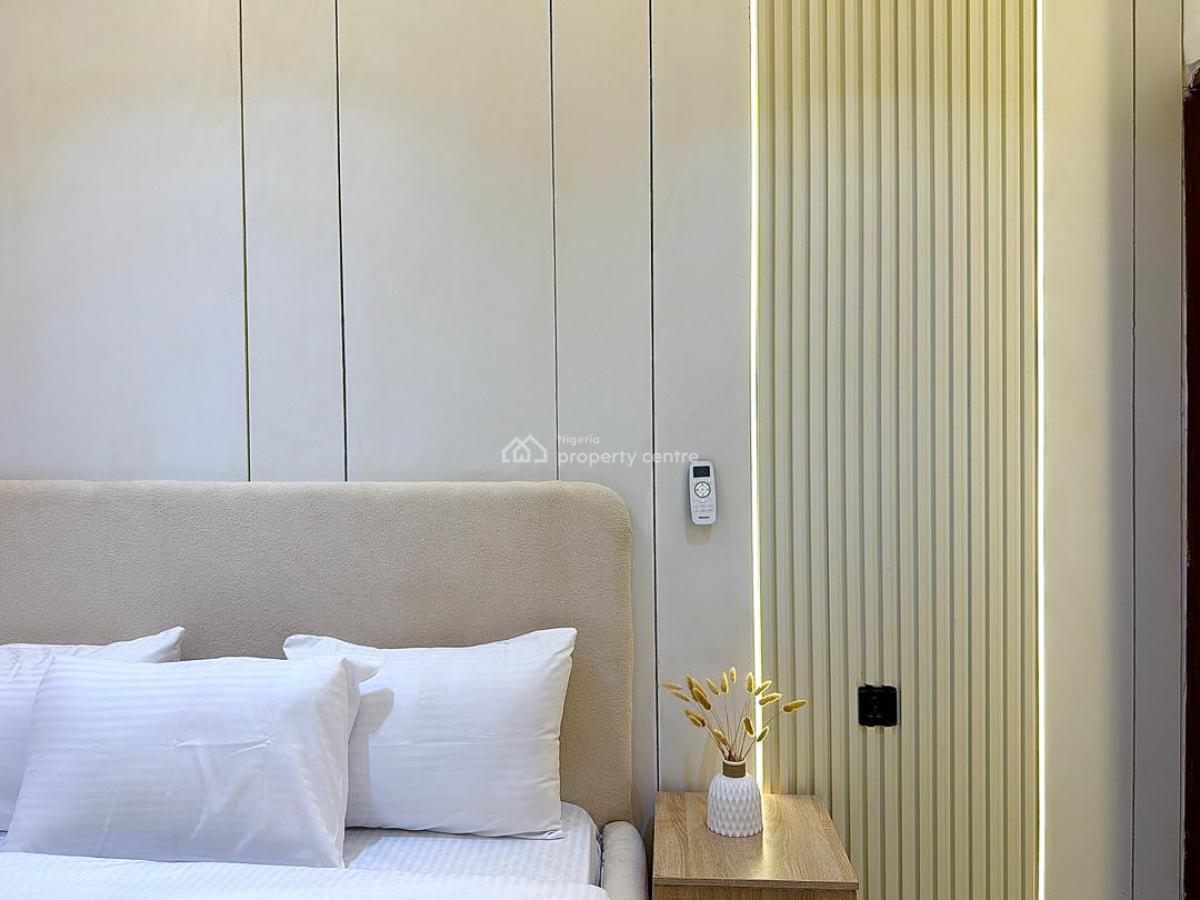 Exquisite 2 Bedroom Apartment, Freedom Way, Lekki Phase 1, Lekki, Lagos, Flat / Apartment Short Let