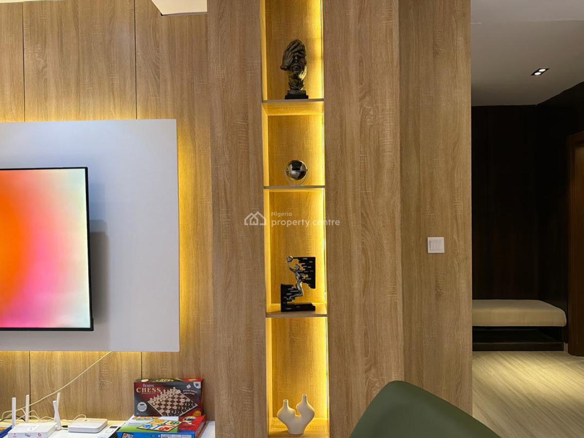 Exquisite 2 Bedroom Apartment, Freedom Way, Lekki Phase 1, Lekki, Lagos, Flat / Apartment Short Let