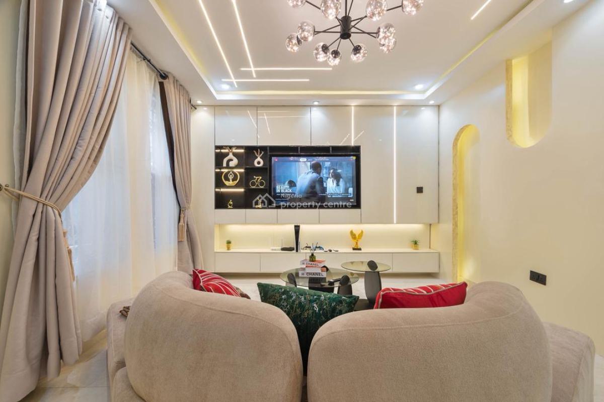 Deluxe Units, Off Admiralty, Lekki Phase 1, Lekki, Lagos, Mini Flat (room and Parlour) Short Let