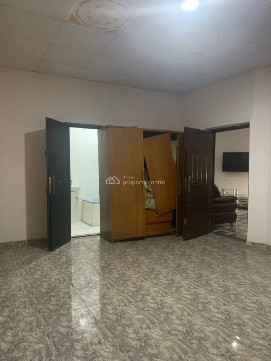 Well Maintained 3 Bedroom Apartment, Surulere, Lagos, Flat / Apartment for Rent