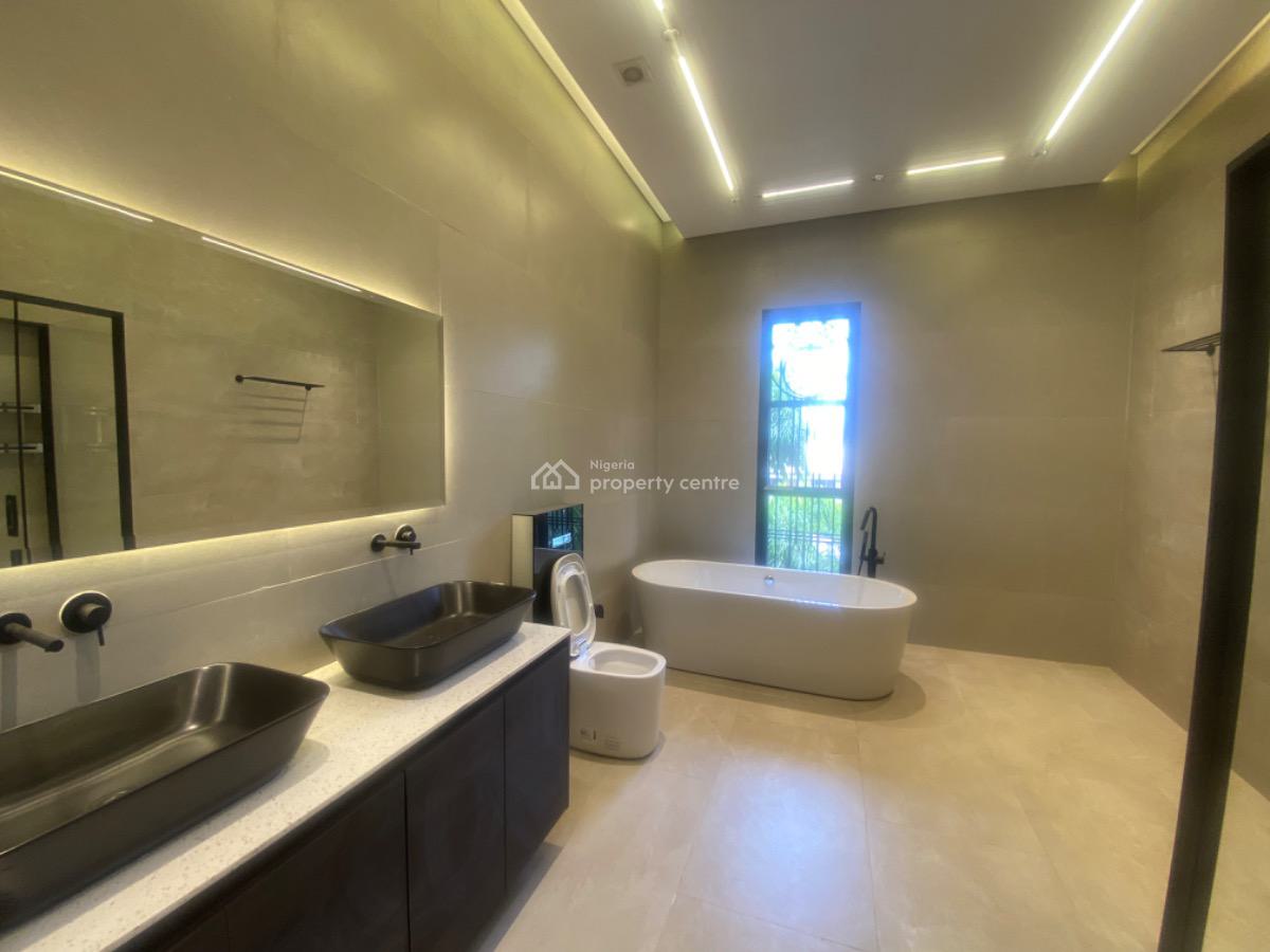 8 Bedroom Mansion, Maitama District, Abuja, Detached Duplex for Sale