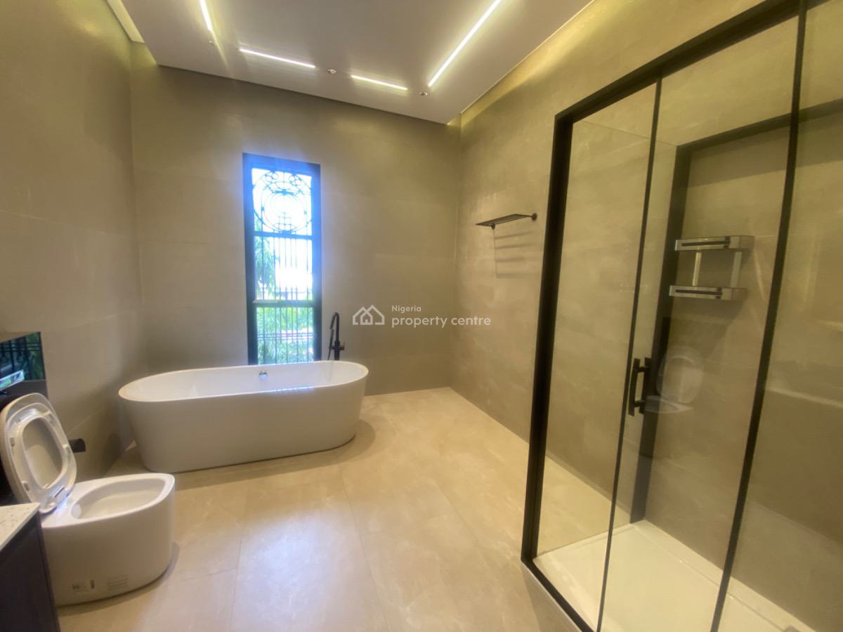 8 Bedroom Mansion, Maitama District, Abuja, Detached Duplex for Sale