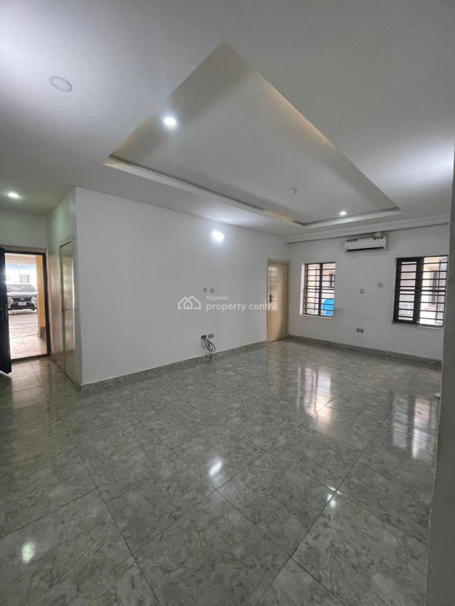 Spacious  3 Bedroom Flat with a Room Bq, Lekki, Lagos, Flat / Apartment for Rent