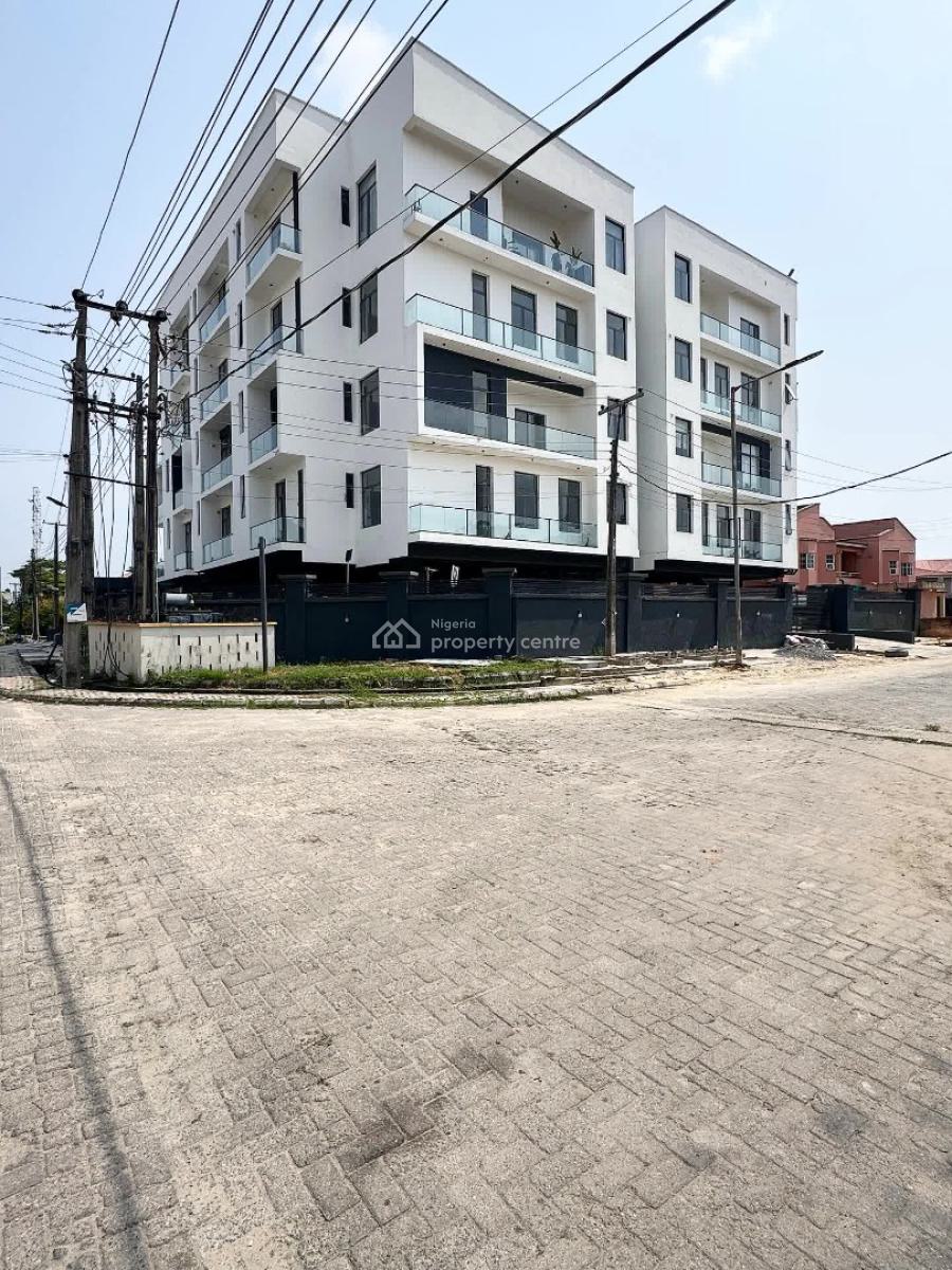 Beautiful Luxury 2 Bedroom Apartment with Bq, Lekki Phase 1, Lekki, Lagos, Block of Flats for Sale
