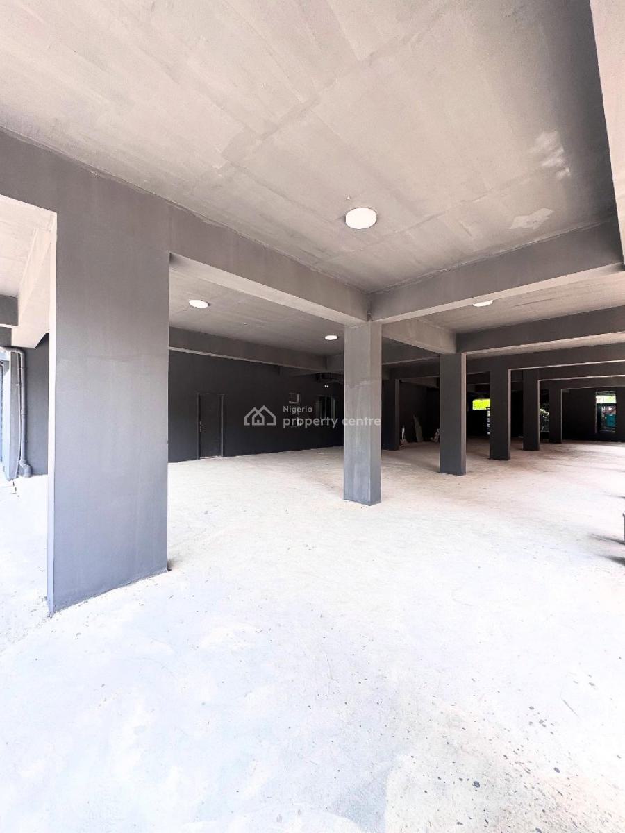 Beautiful Luxury 2 Bedroom Apartment with Bq, Lekki Phase 1, Lekki, Lagos, Block of Flats for Sale