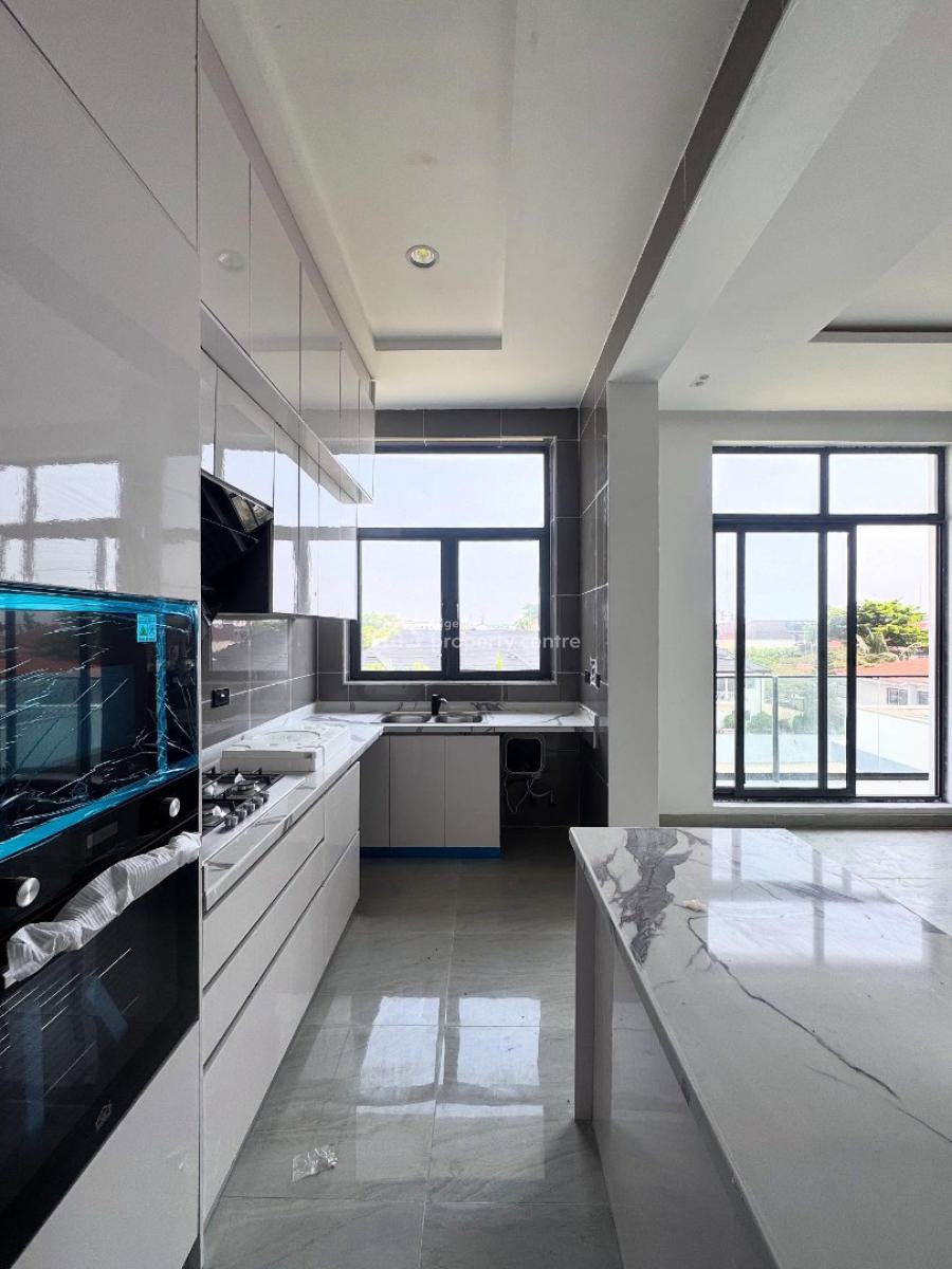 Beautiful Luxury 2 Bedroom Apartment with Bq, Lekki Phase 1, Lekki, Lagos, Block of Flats for Sale