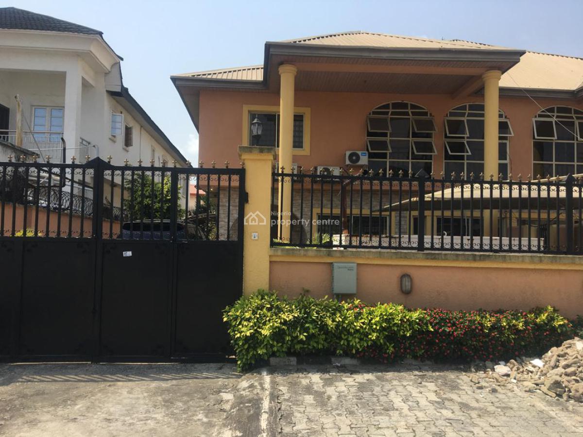 Twin Duplex Sitting on 900sqm, Lekki Phase 1, Lekki, Lagos, Semi-detached Duplex for Sale