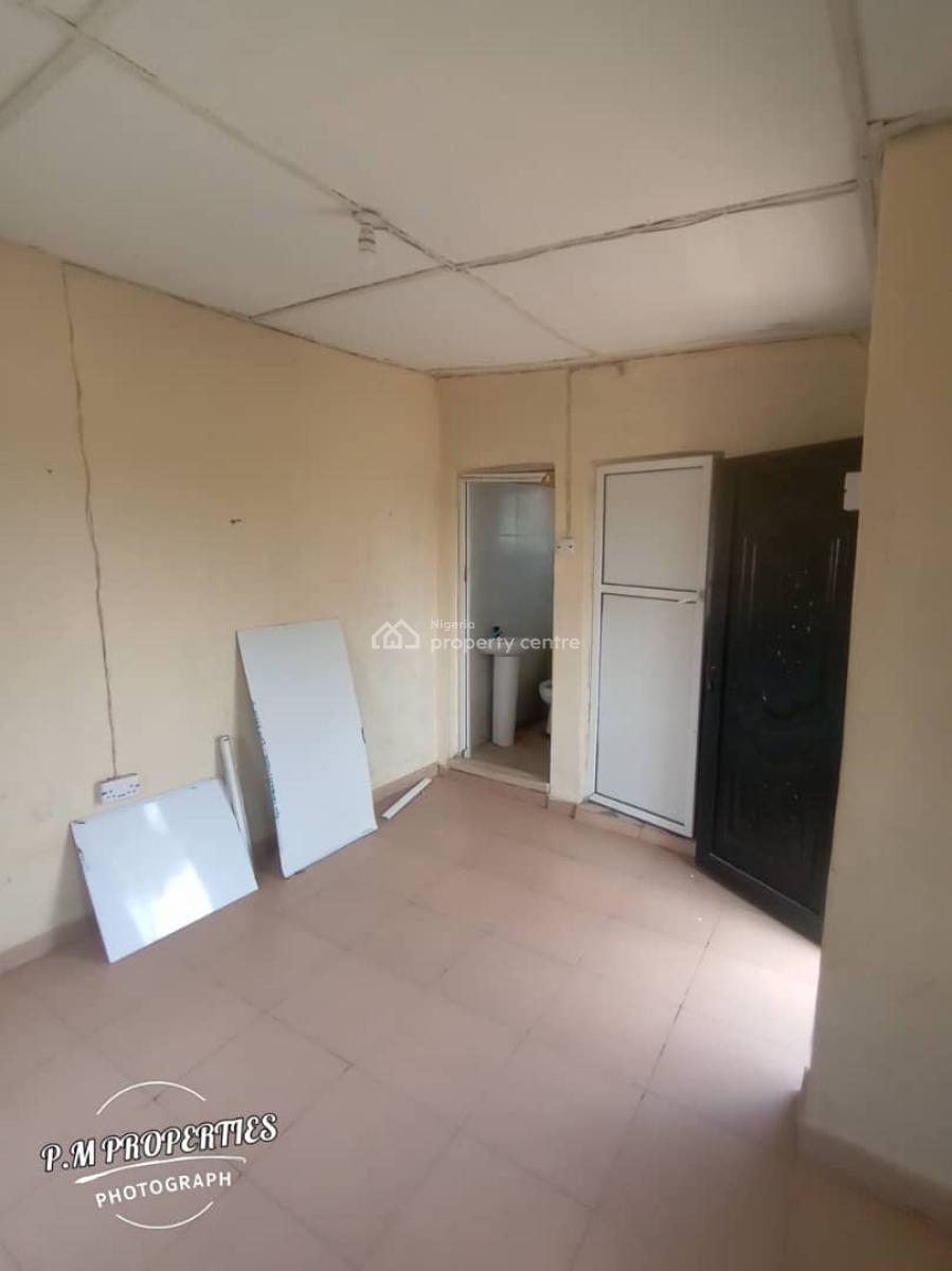 Self Contained, Magboro, Ogun, Self Contain (single Rooms) for Rent