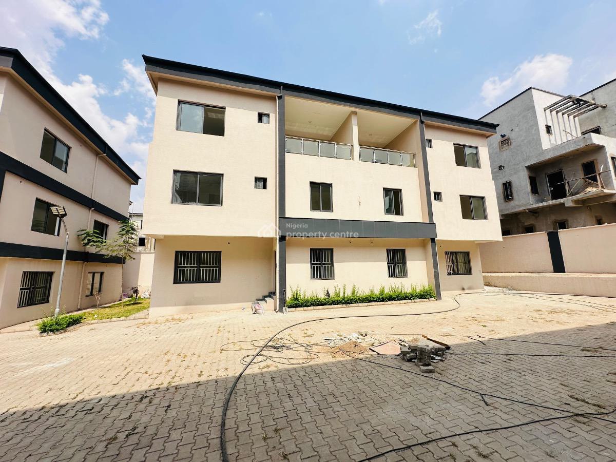 5 Bedroom Semi-detached Duplex with Bq, Mabushi, Abuja, Semi-detached Duplex for Sale