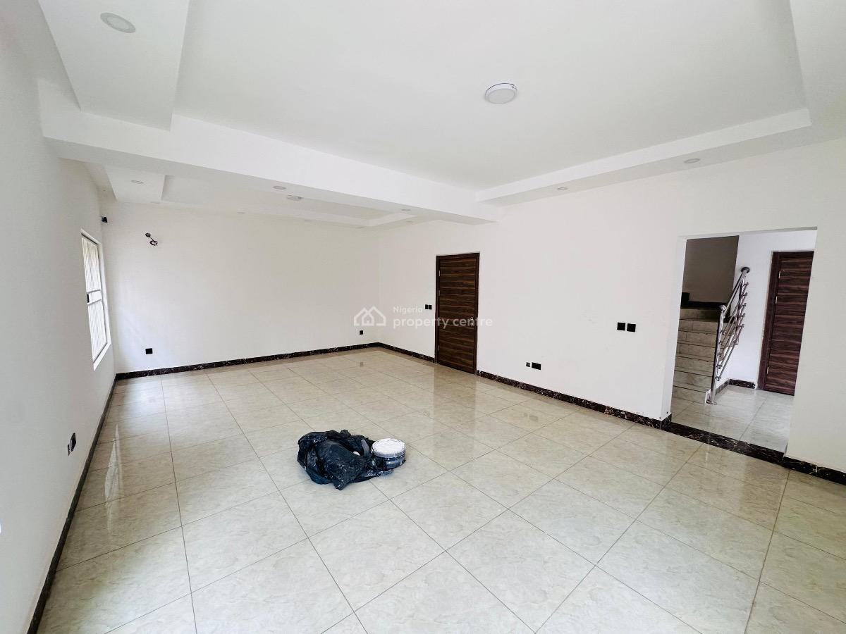 5 Bedroom Semi-detached Duplex with Bq, Mabushi, Abuja, Semi-detached Duplex for Sale